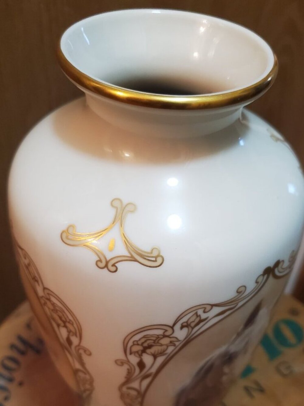 Horses vase - Picture 2 of 7